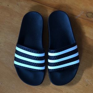 NEVER WORN Adidas slip-on sandals